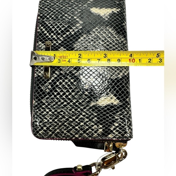 STELLA & DOT faux leather wallet wristlet 6”x 4” snake print - Picture 5 of 5